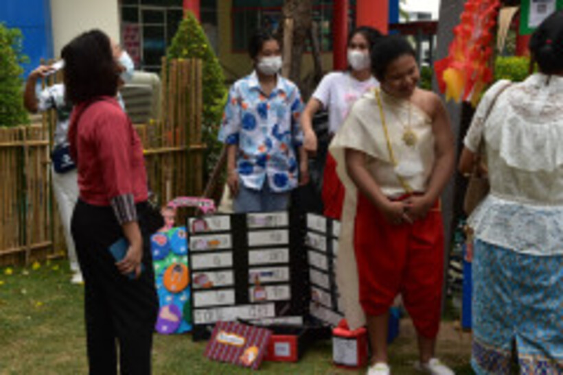 LINE_ALBUM_La-or-market_230316_150