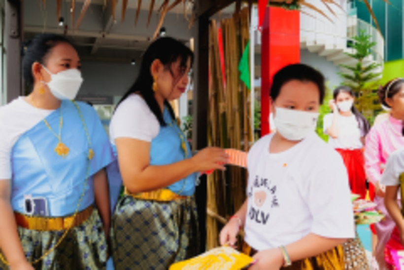 LINE_ALBUM_La-or-market_230316_182