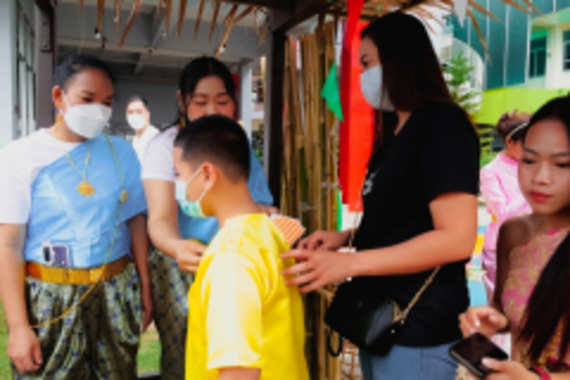 LINE_ALBUM_La-or-market_230316_186