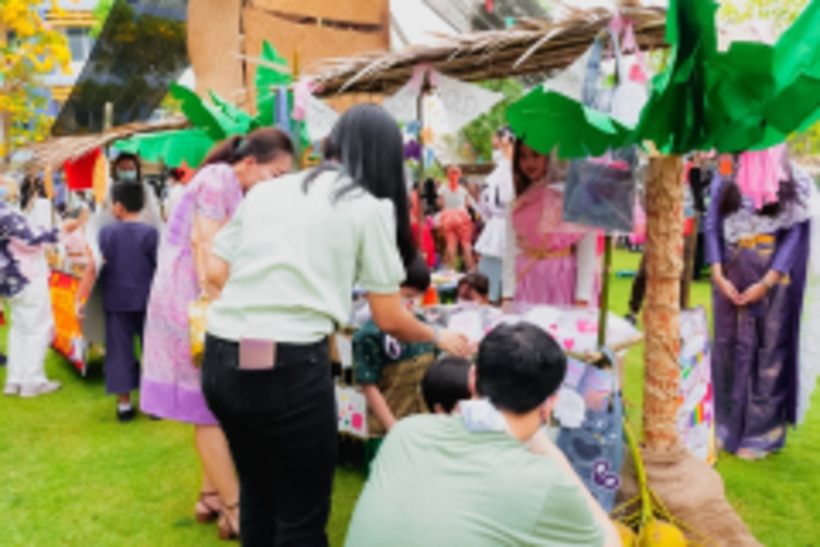 LINE_ALBUM_La-or-market_230316_196