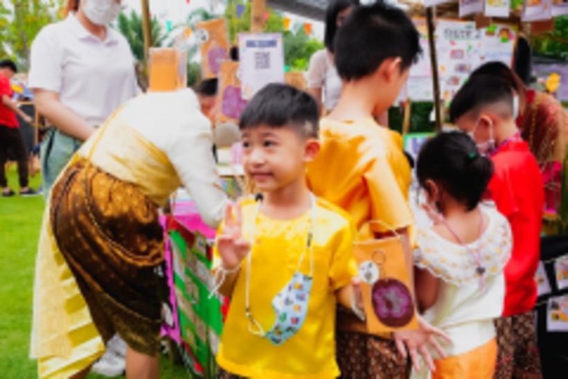 LINE_ALBUM_La-or-market_230316_226