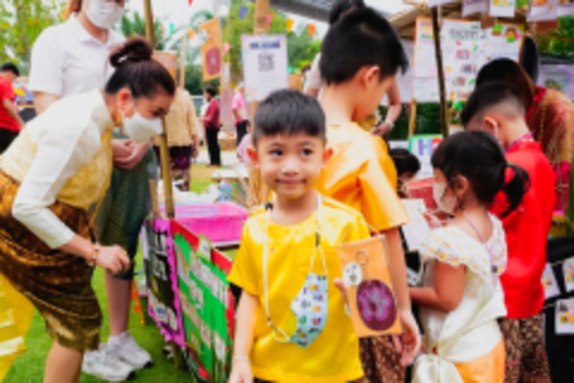 LINE_ALBUM_La-or-market_230316_227