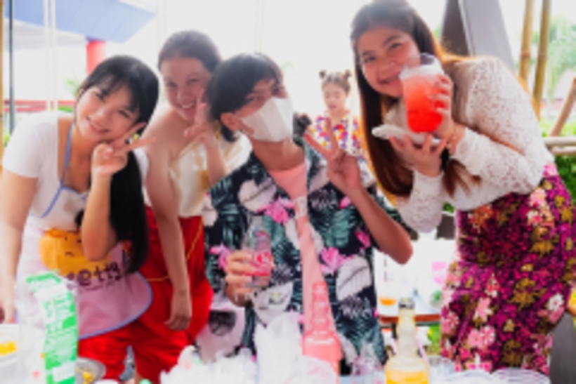 LINE_ALBUM_La-or-market_230316_321