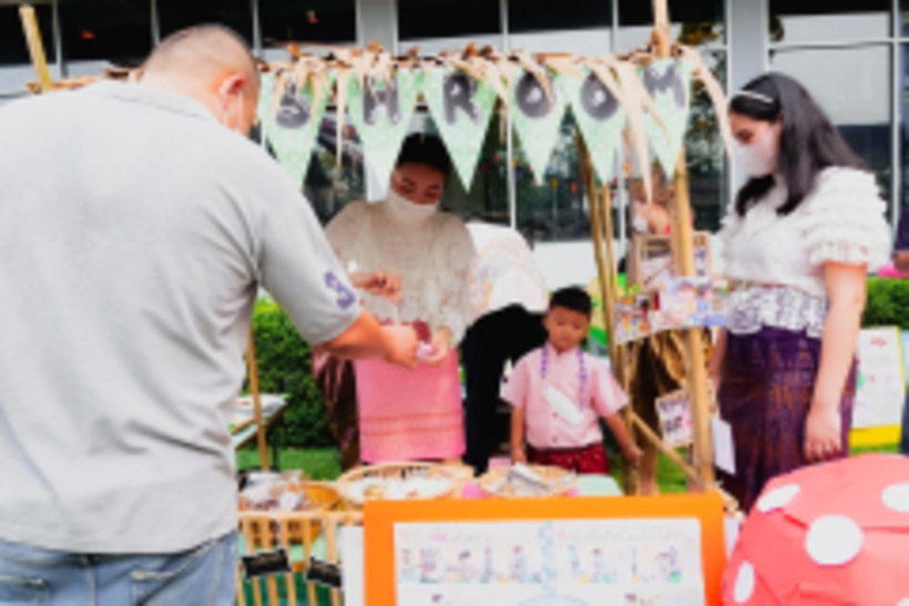 LINE_ALBUM_La-or-market_230316_326