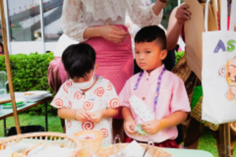 LINE_ALBUM_La-or-market_230316_327