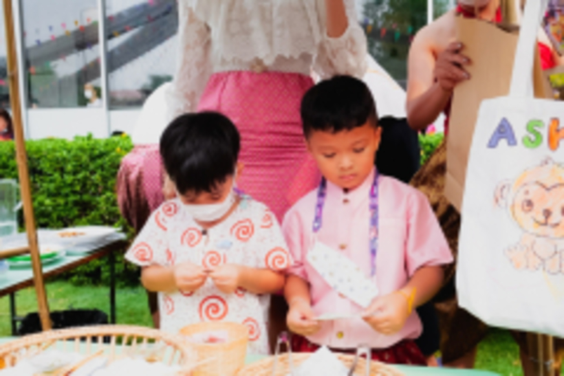 LINE_ALBUM_La-or-market_230316_328