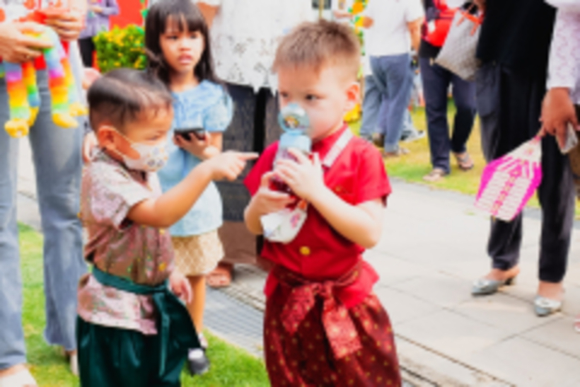 LINE_ALBUM_La-or-market_230316_369