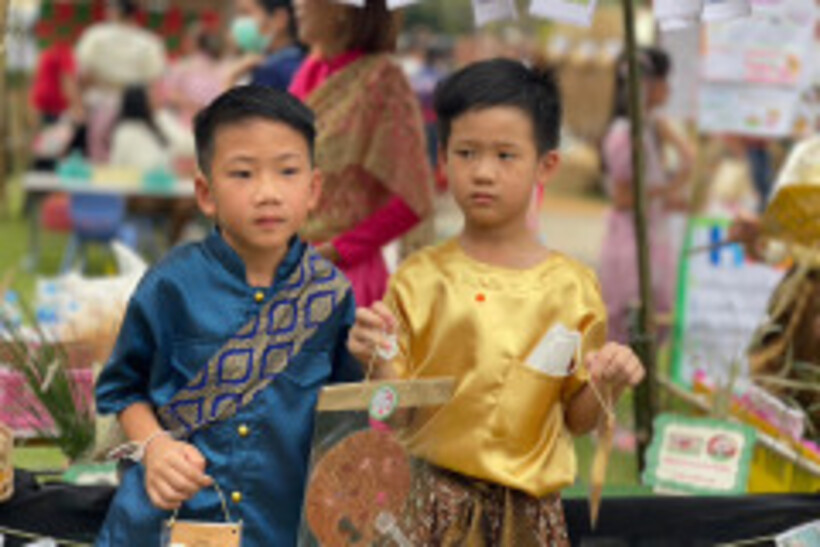 LINE_ALBUM_La-or-market_230316_85