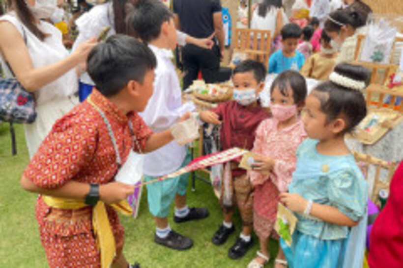 LINE_ALBUM_La-or-market_230316_9