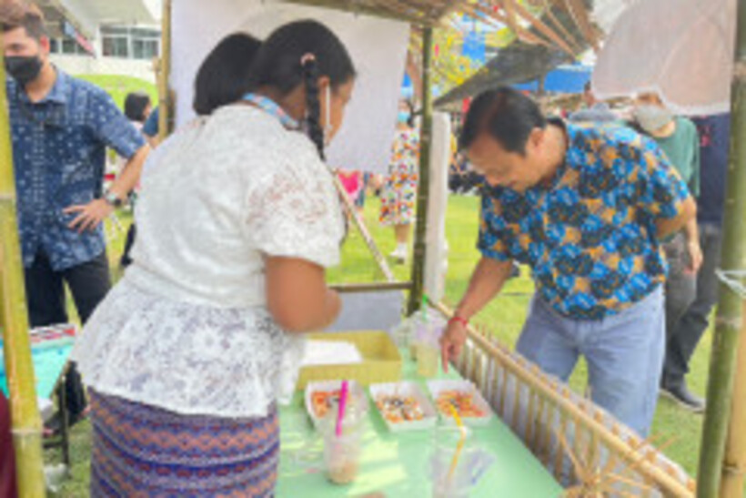 LINE_ALBUM_La-or-market_230316_96