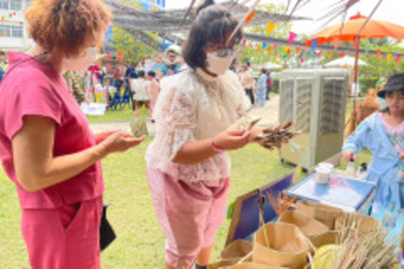 LINE_ALBUM_La-or-market_230316_98