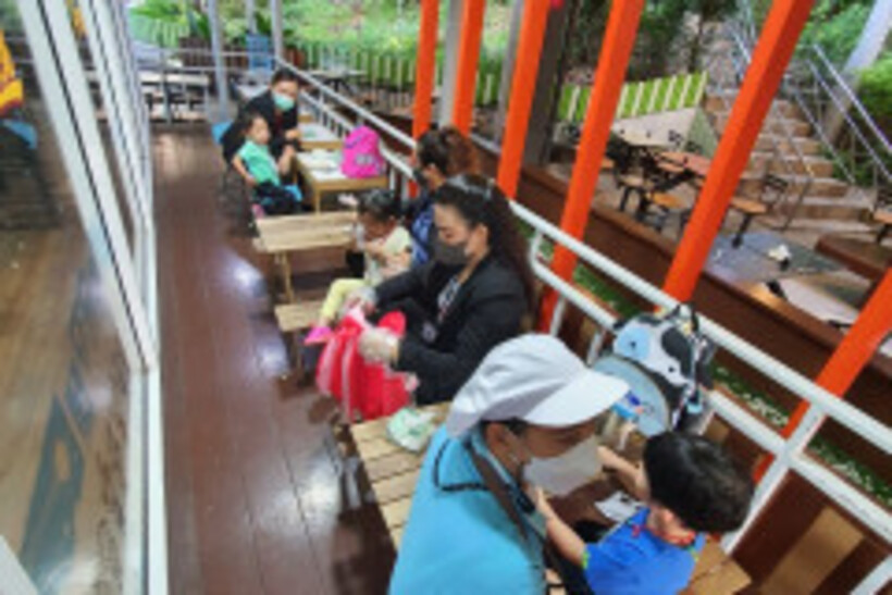 LINE_ALBUM_1252022_๒๒๐๕๑๒_11