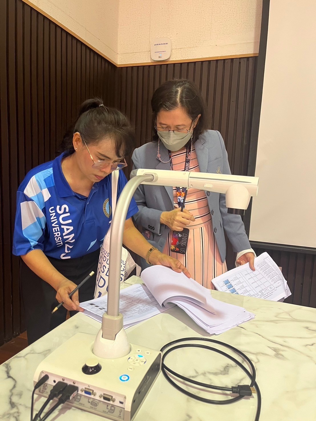 LINE_ALBUM_171067_241017_1