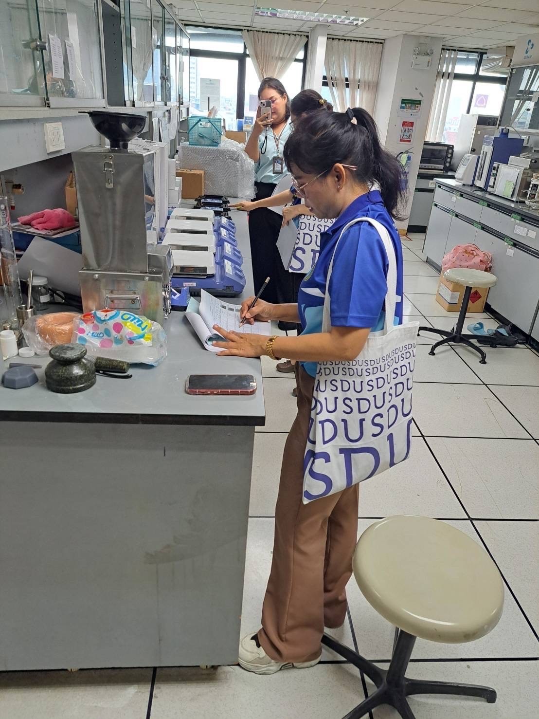 LINE_ALBUM_171067_241017_19