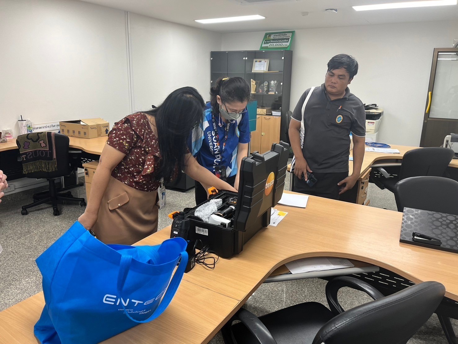 LINE_ALBUM_171067_241017_24