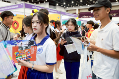 LINE_ALBUM_CMU_251117_42