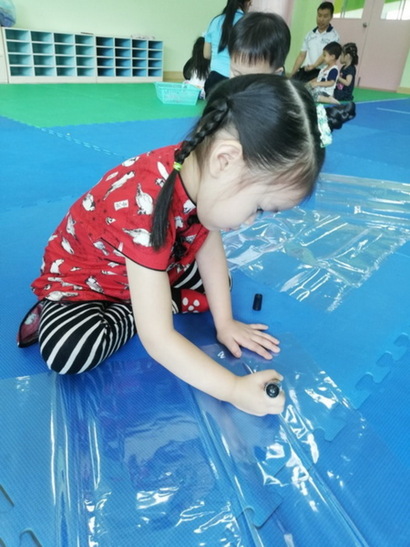 take action#LP_190517_0032_resize