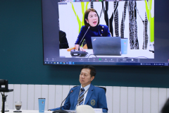 LINE_ALBUM_AI-18-07-68_250718_53
