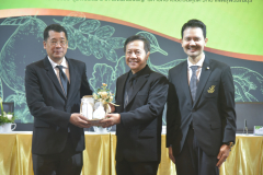 LINE_ALBUM_บันทึกข้อตกลง-ม.สวนดุสิต-19-11-68_251119_4