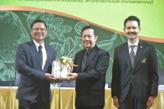 LINE_ALBUM_บันทึกข้อตกลง-ม.สวนดุสิต-19-11-68_251119_5