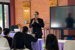 LINE_ALBUM_18668_250618_49