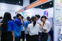 P1358033