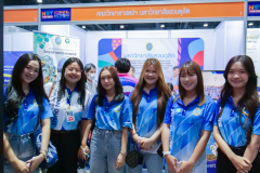 P1358152