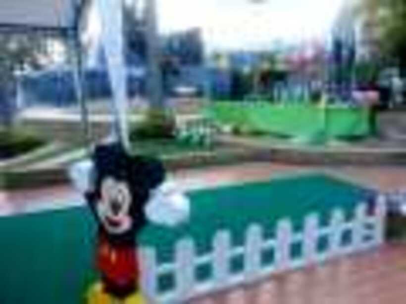 143090