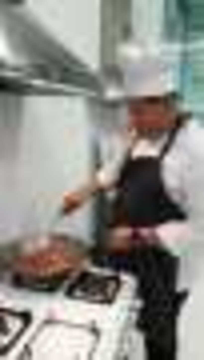 10834