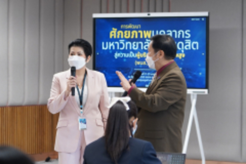 LINE_ALBUM_180165_220118_130