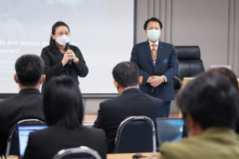 LINE_ALBUM_190165_220119_135