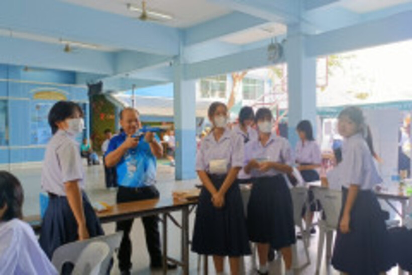 LINE_ALBUM_โรงเรียนสตรีวัดมหาพฤฒาราม-09-02-67_240209_100