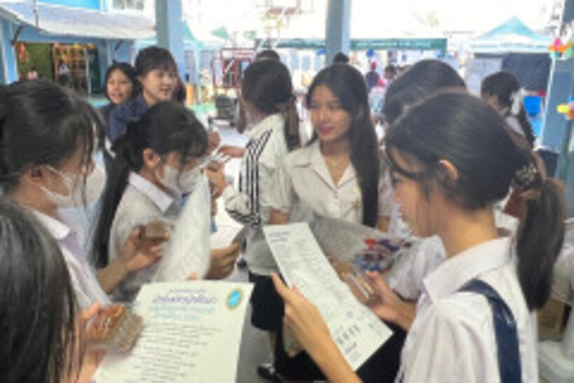 LINE_ALBUM_โรงเรียนสตรีวัดมหาพฤฒาราม-09-02-67_240209_52