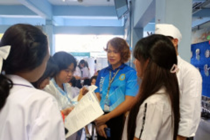 LINE_ALBUM_โรงเรียนสตรีวัดมหาพฤฒาราม-09-02-67_240209_81