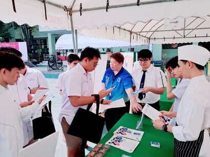 LINE_ALBUM_ส.ธ._240212_2