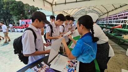LINE_ALBUM_ส.ธ._240212_64