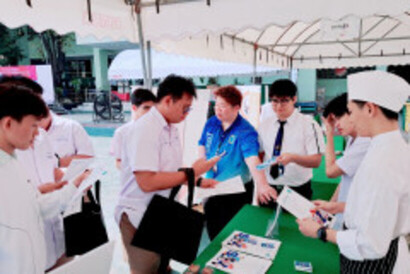 LINE_ALBUM_ส.ธ._240212_2