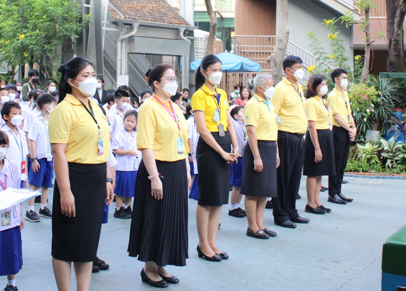 LINE_ALBUM_พิธีรับมอบหมวกและผ้าพันคอจิตอาสาพระร_240229_128