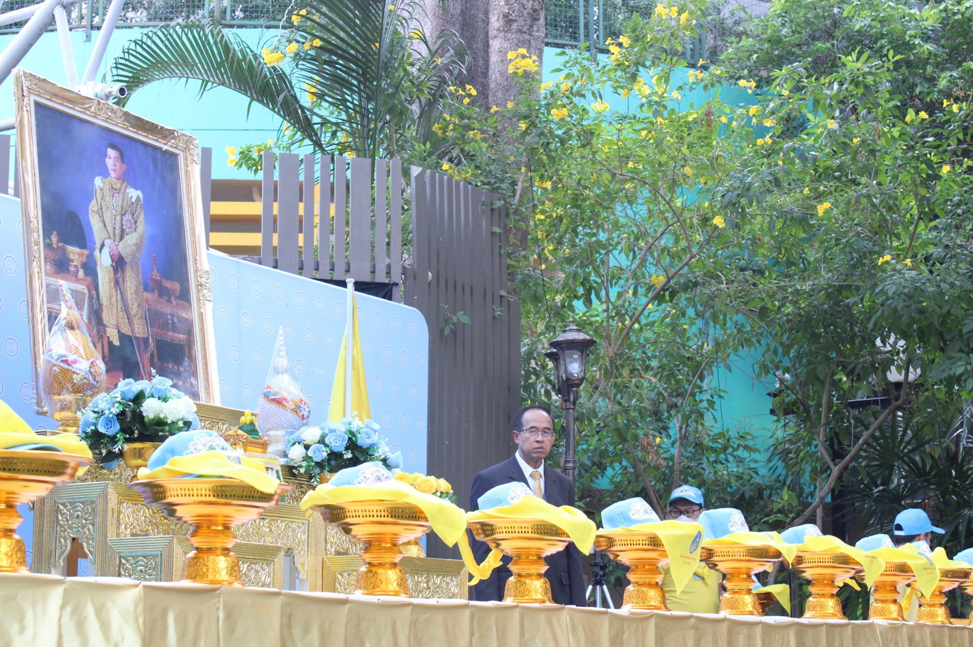 LINE_ALBUM_พิธีรับมอบหมวกและผ้าพันคอจิตอาสาพระร_240229_82