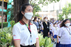 LINE_ALBUM_พิธีรับมอบหมวกและผ้าพันคอจิตอาสาพระร_240229_130