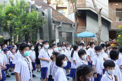 LINE_ALBUM_พิธีรับมอบหมวกและผ้าพันคอจิตอาสาพระร_240229_134