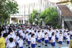 LINE_ALBUM_พิธีรับมอบหมวกและผ้าพันคอจิตอาสาพระร_240229_146