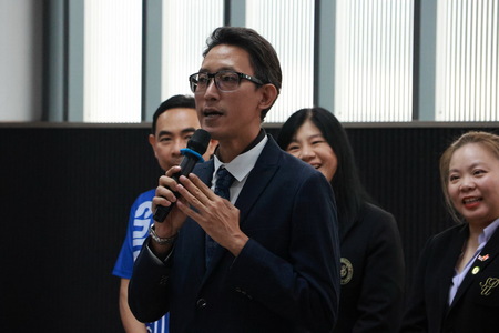 209A1090_resize