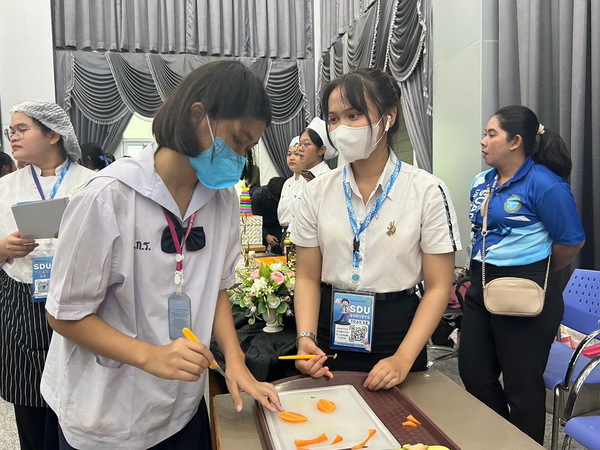 LINE_ALBUM_รร.ธรรมศาสตร์คลองหลวง_240731_75_resize