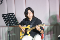 4B8A5977