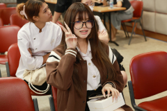 4B8A5994