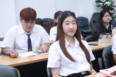 LINE_ALBUM_24-06-2568-โรงเรียนกฏหมายและการเมือง_250624_70
