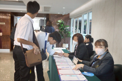 LINE_ALBUM_24-06-2568-โรงเรียนกฏหมายและการเมือง_250624_85