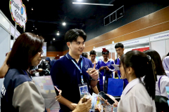 LINE_ALBUM_PSU-08-08-68_250813_70