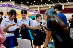 LINE_ALBUM_CMU2_251115_49